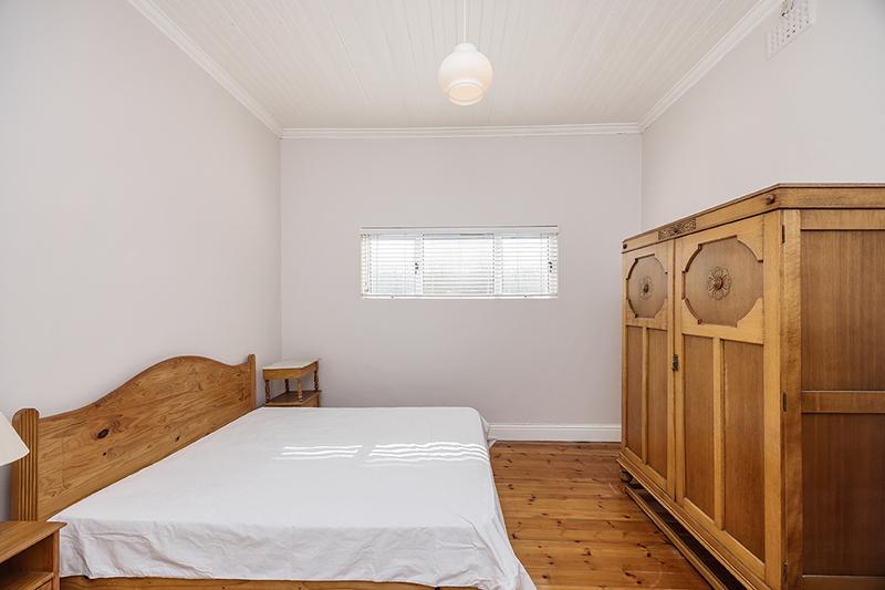 To Let 5 Bedroom Property for Rent in Bloubergstrand Western Cape